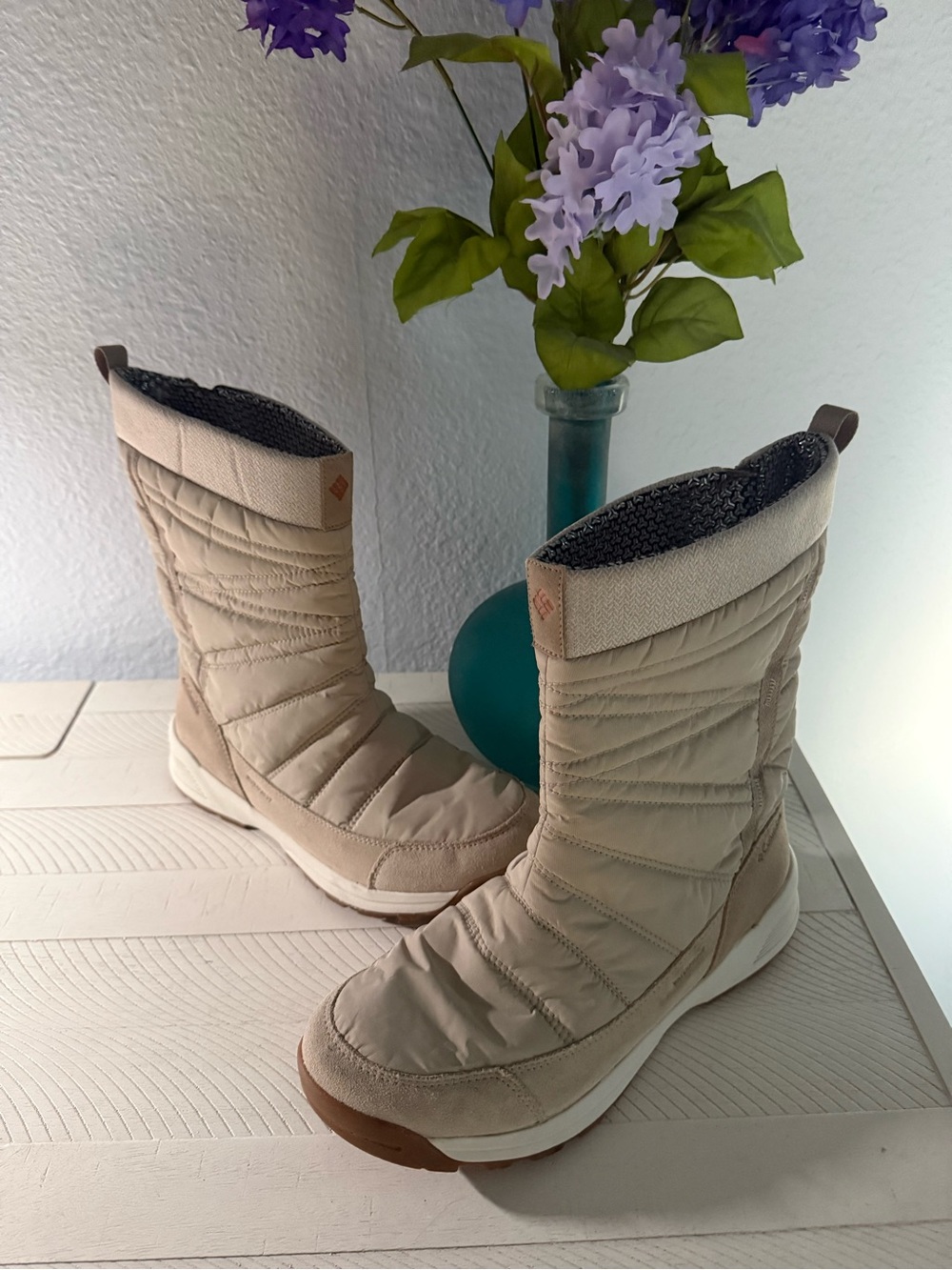 Columbia Women's Tan Quilted Insulated Mid-Calf Boots
